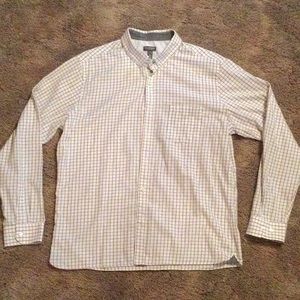 Mens Van Heusen dress shirt button down cream checkered